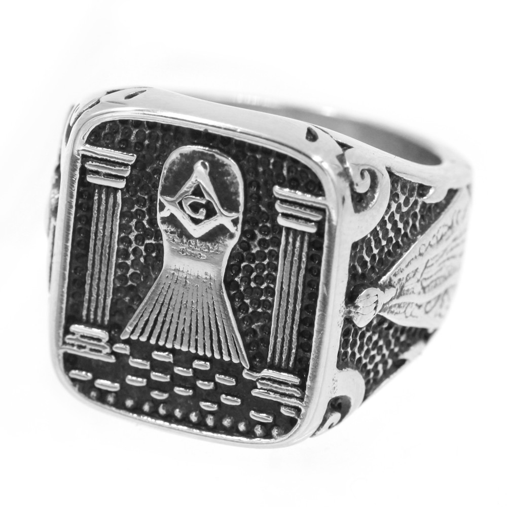 Man ring with Freemason symbol