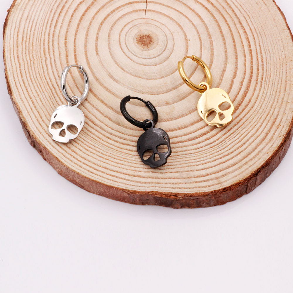 Circle Earring with Pendant Skull